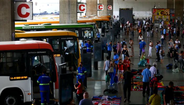  Tarifa zero no transporte poderia ser novo Bolsa Família, diz estudo 